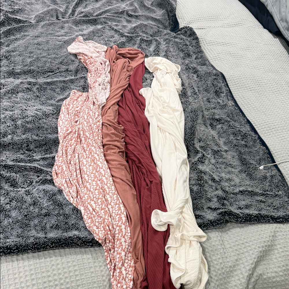 Lou Lou & Company a set of 4 swaddles